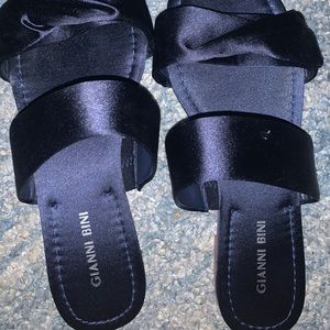 Gianni Bini sz 7.5 navy blue sandals flats